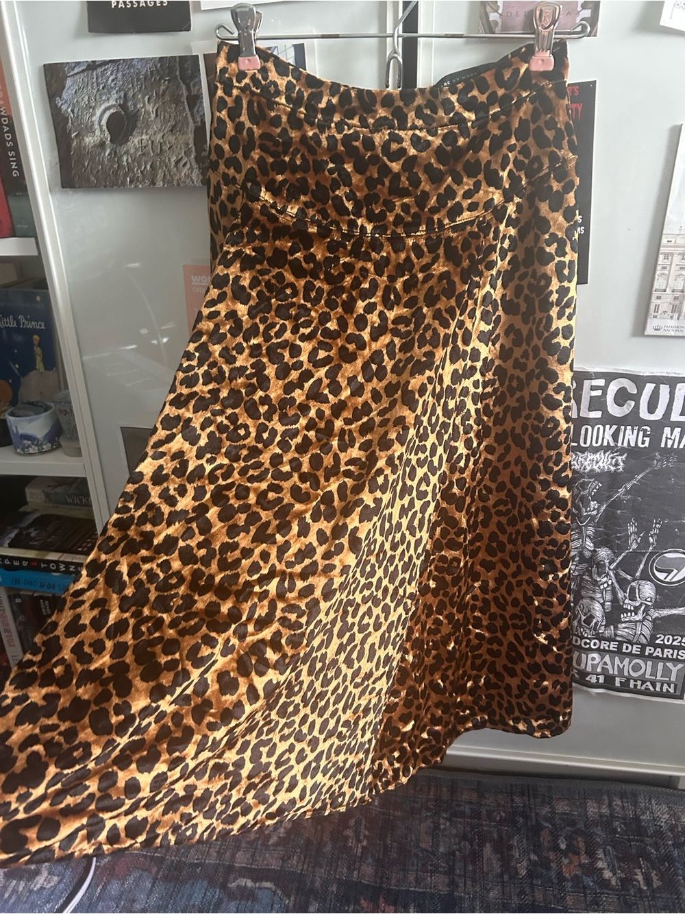 Marc by Marc Jacobs Leopard Print Midi Skirt, Aria Montgomery PLL - Picture 8 of 8